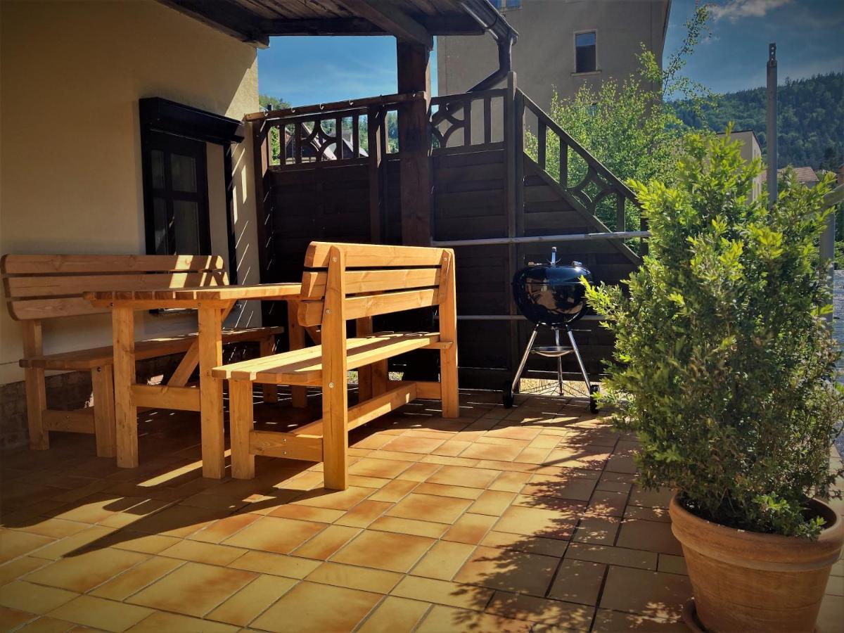 Sandstein-Ferien, Kamin, Fewo "Wanderfalke", Zentral & Ruhig, Terrasse, Saechs Schweiz كونيجشتاين آن دير إلب المظهر الخارجي الصورة